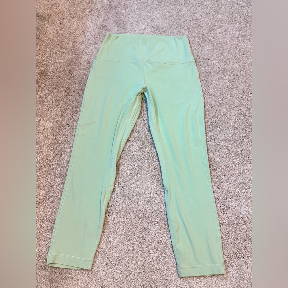 *SOLD*lululemon Align High-Rise
Crop 21"